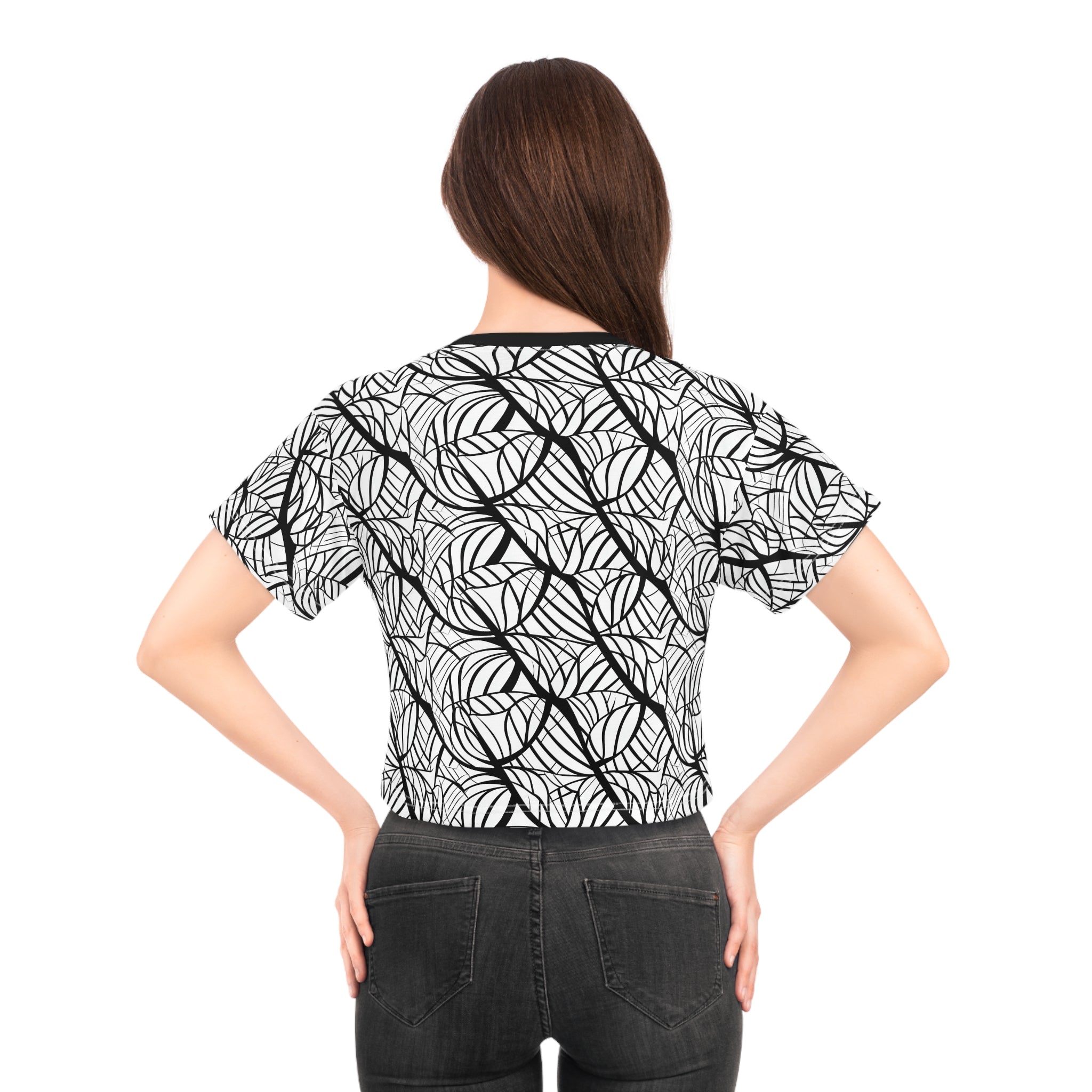 Black & White Leaf Pattern Crop Tee – All-Over Botanical Graphic