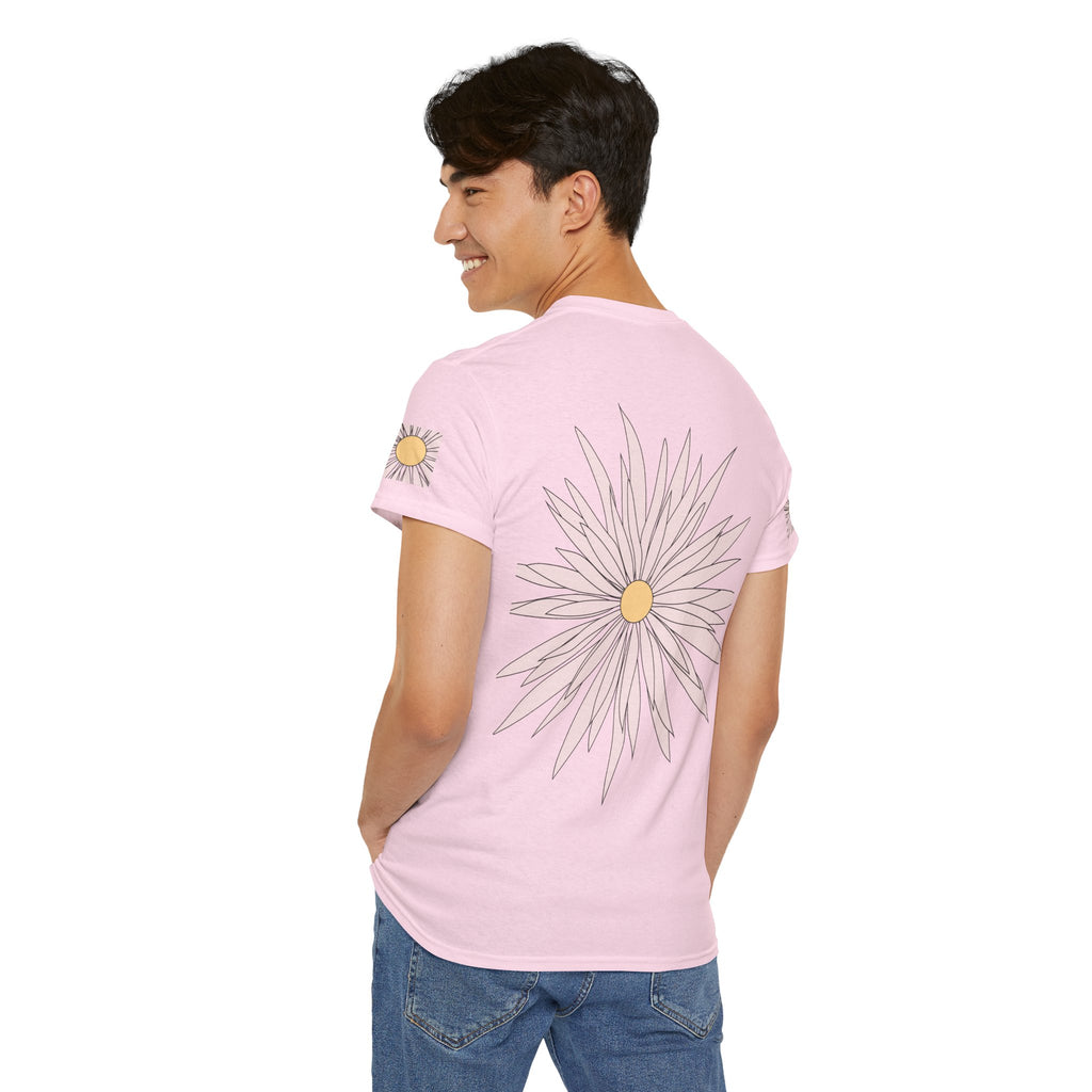 Light pink graphic tee with back daisy flower print and crew neck short sleeves